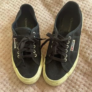 Superga Sneakers